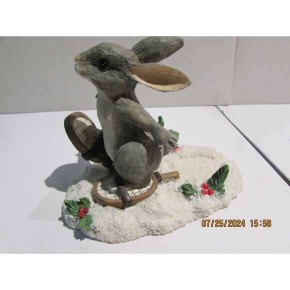 SILVESTRI BINKEY SNOW SHOEING FIGURINE CHARMING TAILS CHRISTMAS SNOW BUNNY - Picture 1 of 6